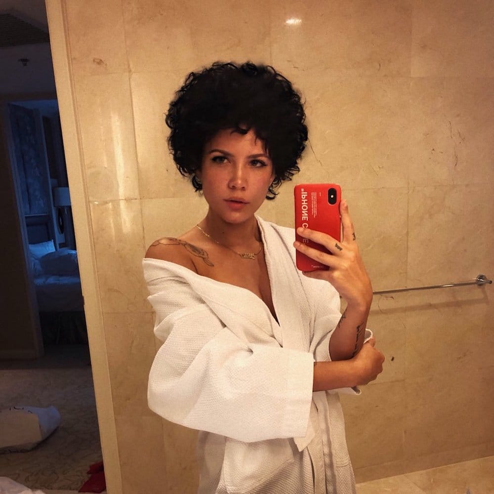 Halsey Shows Off Her Natural Curly Hair