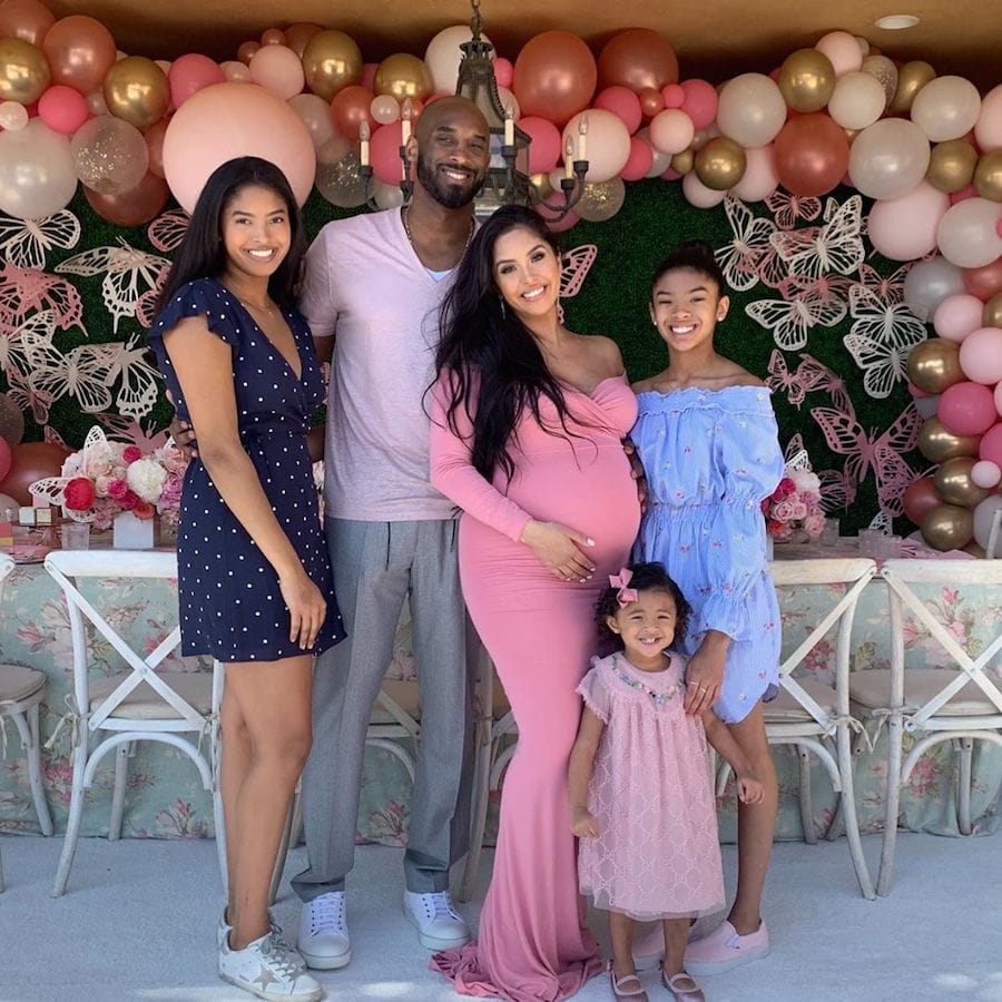 Kobe Bryant with his wife Vanessa Bryant and four children Bianka, Gianna, Natalia and Capri