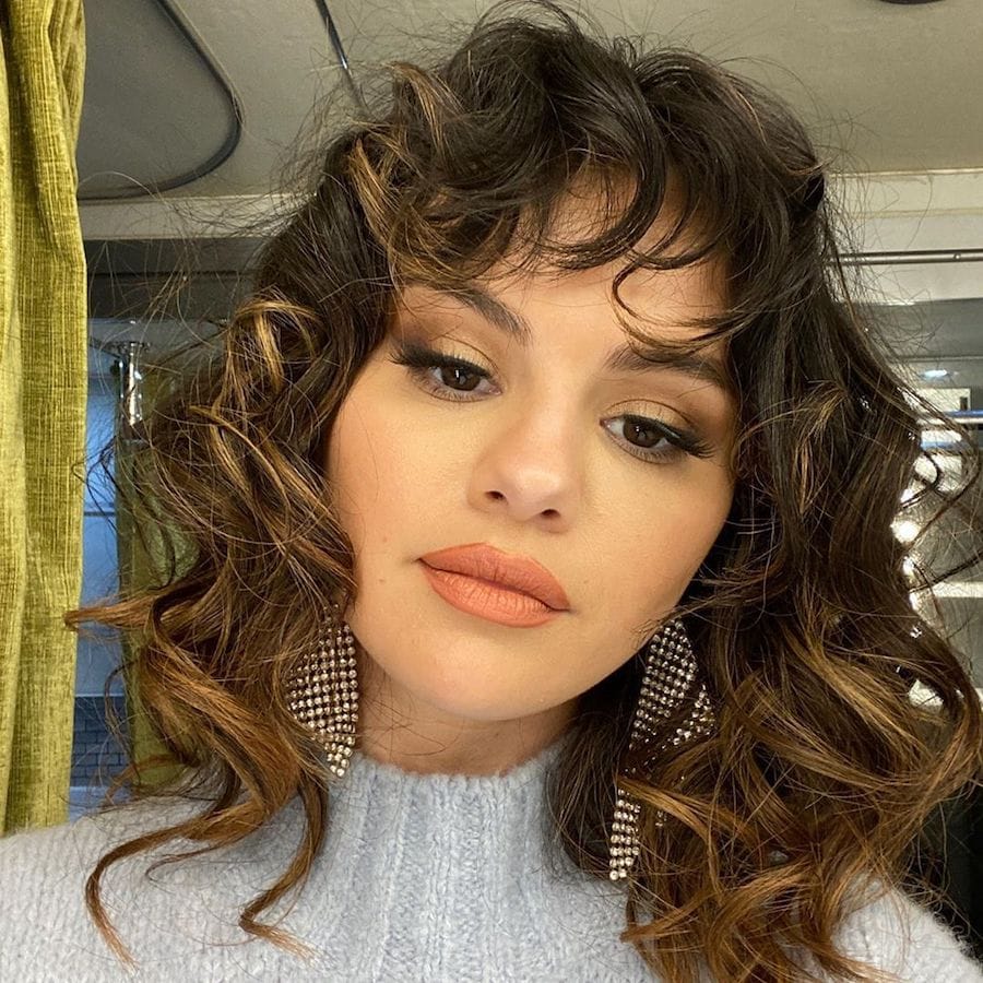 Selena Gomez Cuts Off Her Hair Into Shag Style