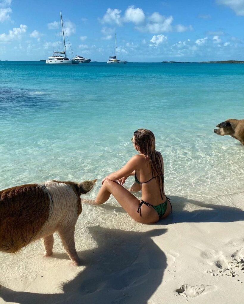 Sofia Richie Flaunts Her Sizzling Beach Body In Bikini Photos In the Bahamas