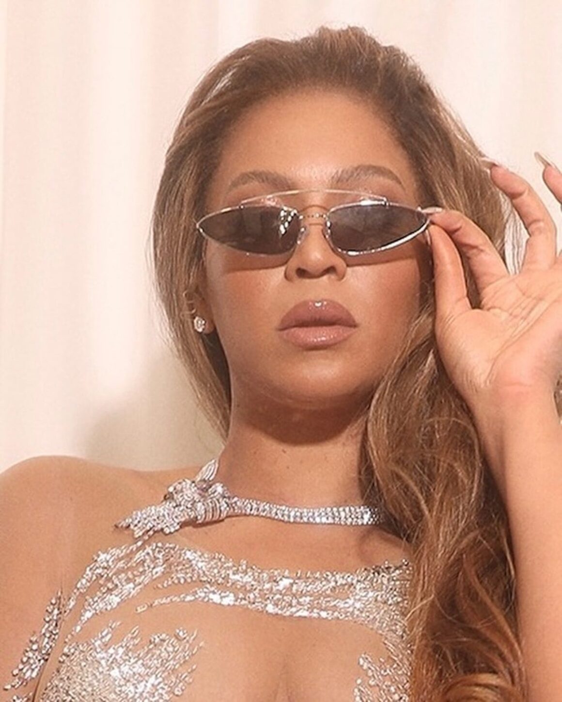 Beyonce's Blazing Dress Breaks The Internet