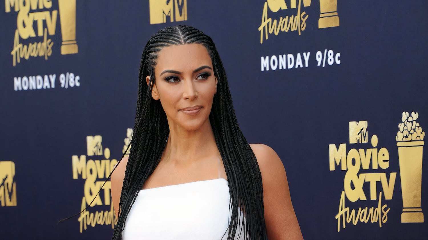 Kim Kardashian Shuts Down KKW Fragrance Following Kanye West Divorce_auto_x2_colored