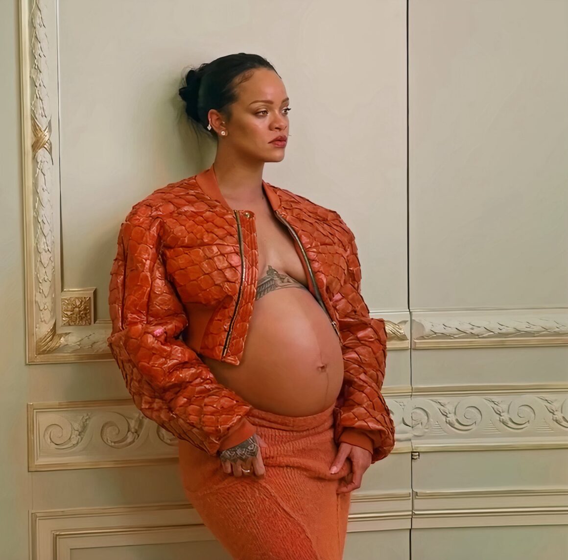 Pregnant Rihanna - Epic Vogue Cover Shoot 2022