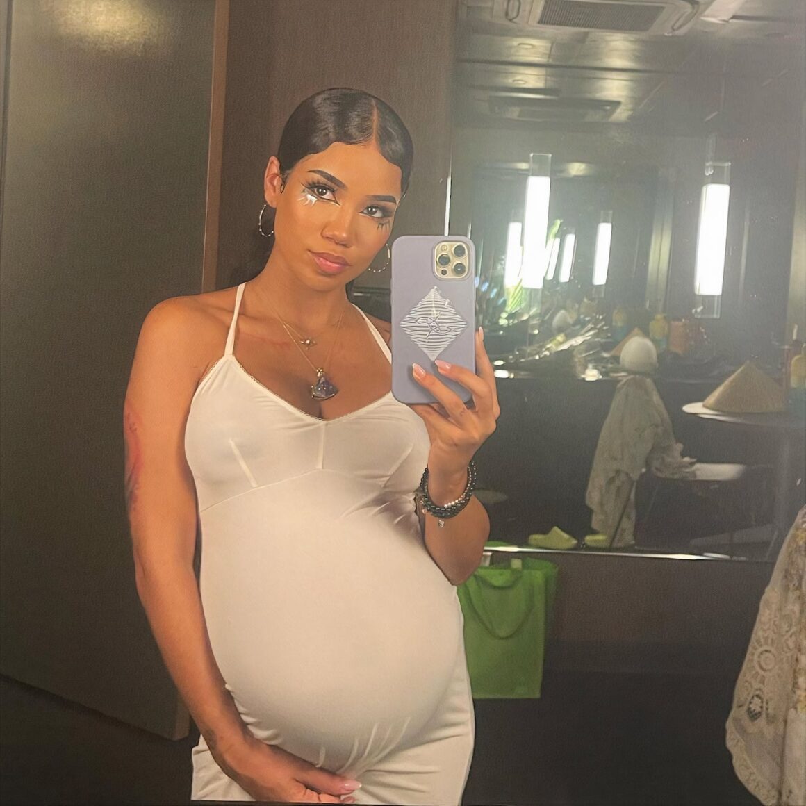 Baby Bump In Selfie Picture